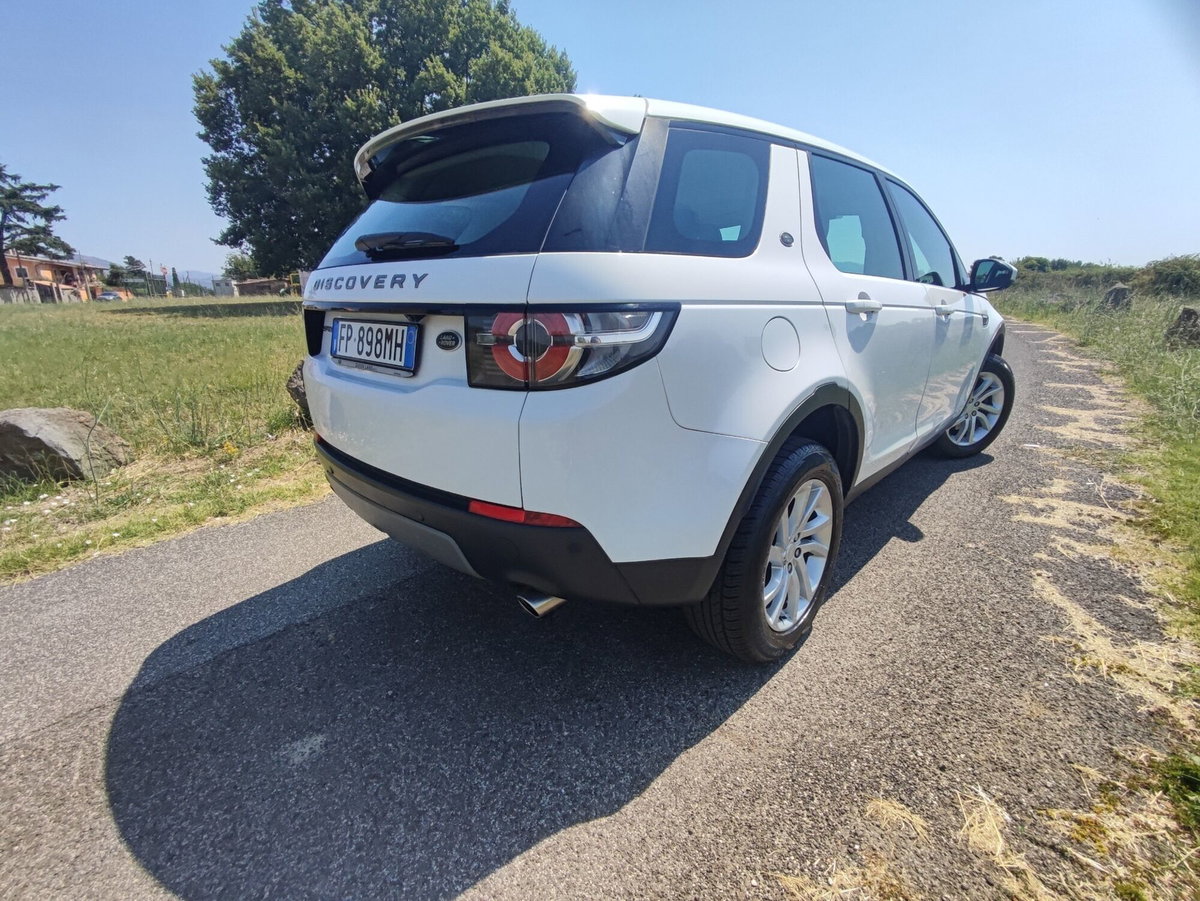 Land Rover Discovery Sport 2.0 TD4 150 CV SE (8)
