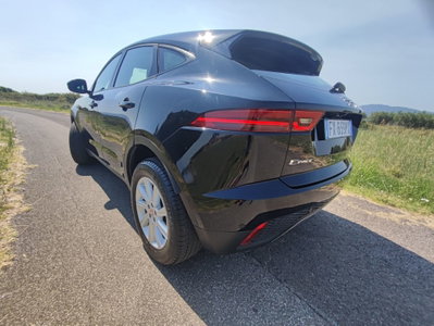 Jaguar E-Pace 2.0D 150 CV AWD aut. R-Dynamic (12)