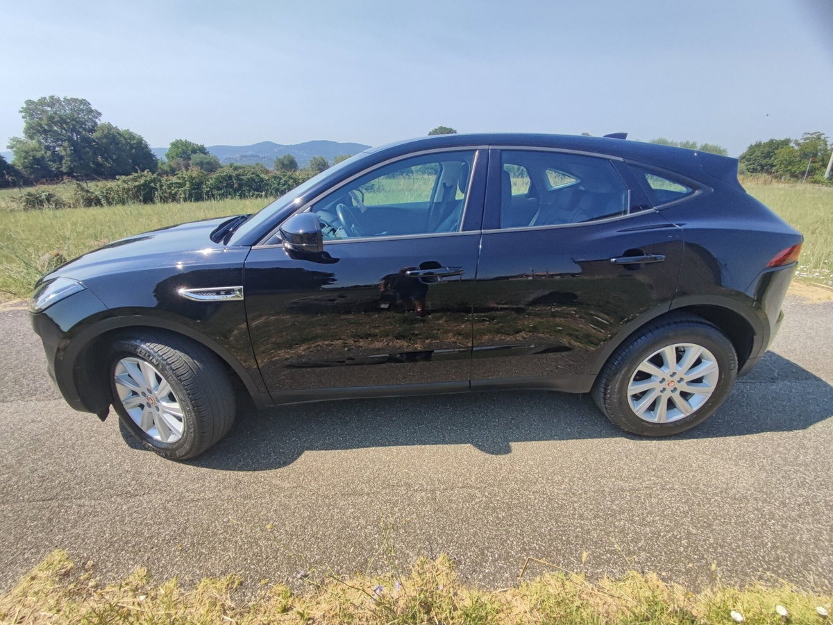 Jaguar E-Pace 2.0D 150 CV AWD aut. R-Dynamic (13)