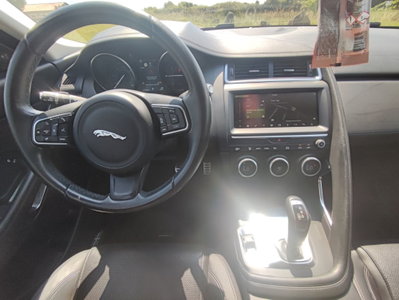 Jaguar E-Pace 2.0D 150 CV AWD aut. R-Dynamic (20)
