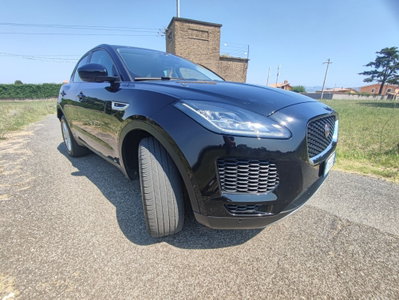 Jaguar E-Pace 2.0D 150 CV AWD aut. R-Dynamic (4)