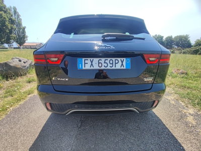 Jaguar E-Pace 2.0D 150 CV AWD aut. R-Dynamic (9)