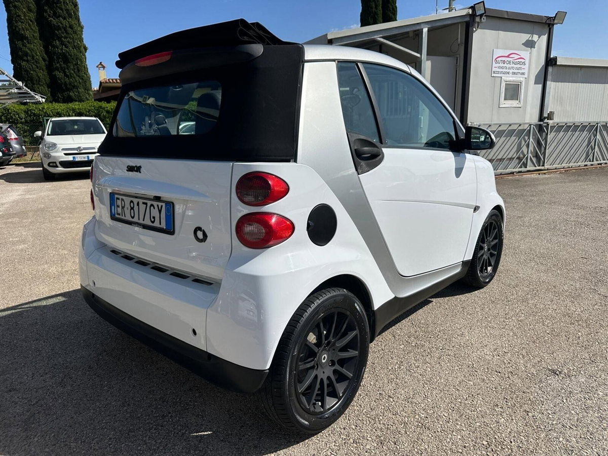smart Fortwo Cabrio 1000 52 kW MHD cabrio pure (3)
