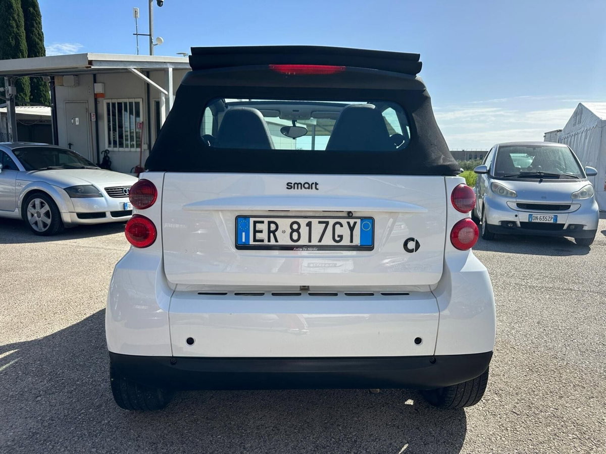 smart Fortwo Cabrio 1000 52 kW MHD cabrio pure (4)