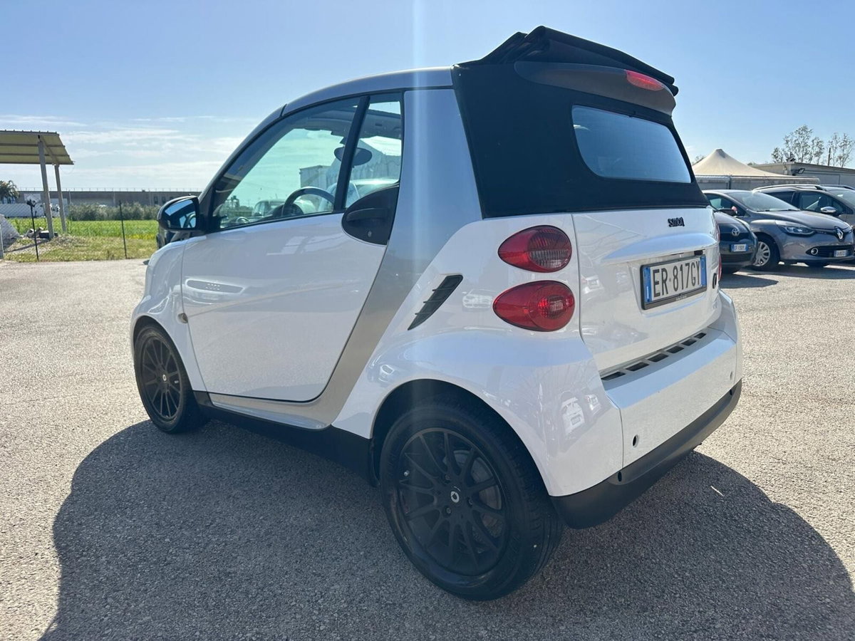 smart Fortwo Cabrio 1000 52 kW MHD cabrio pure (5)