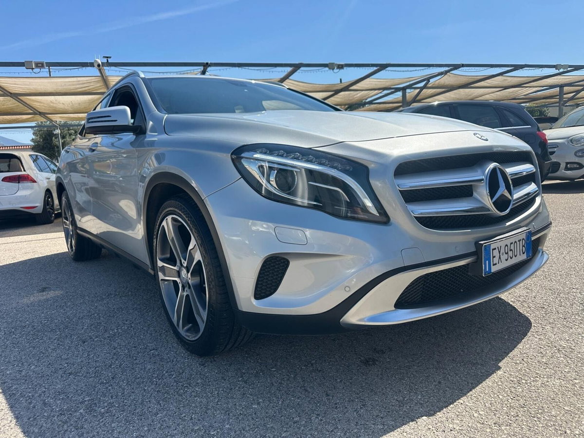 Mercedes-Benz GLA SUV 220 CDI Automatic 4Matic Premium