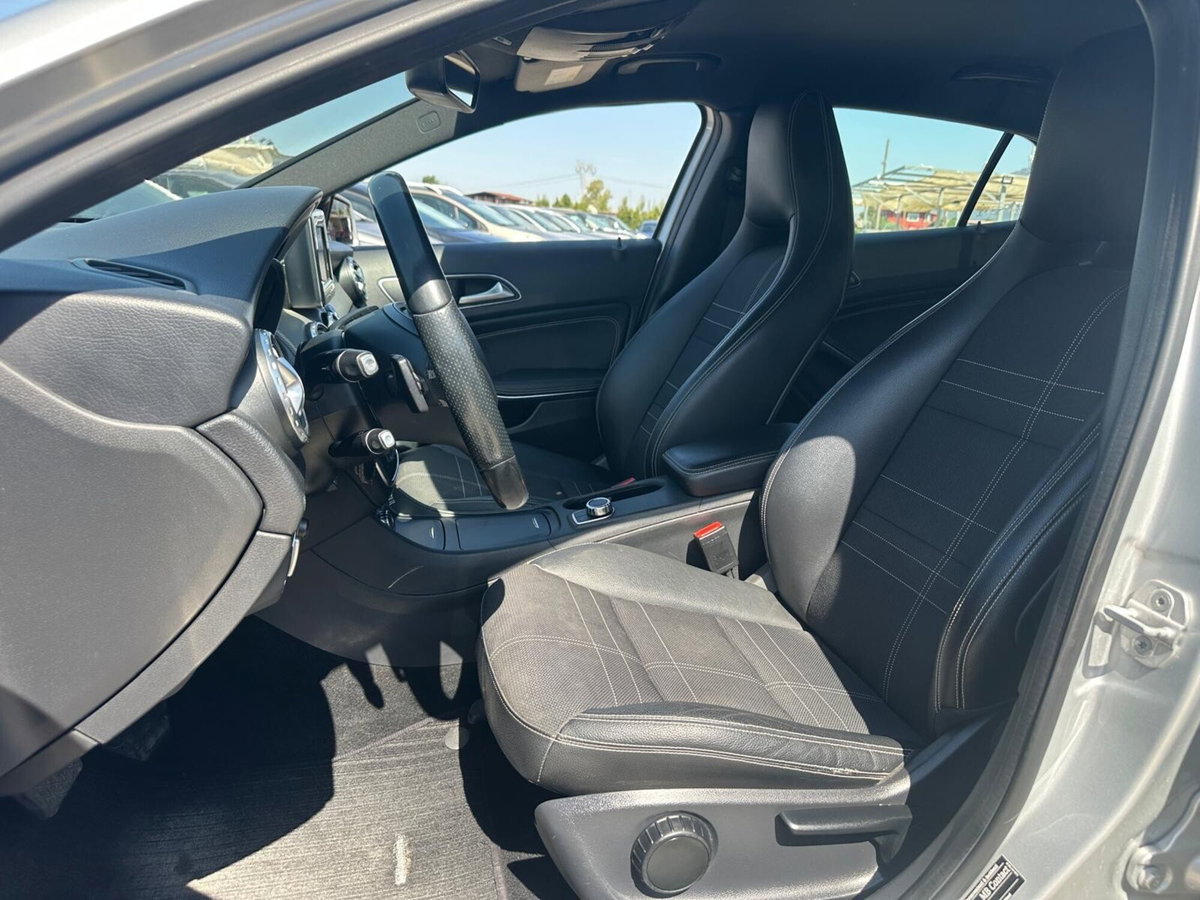 Mercedes-Benz GLA SUV 220 CDI Automatic 4Matic Premium (9)