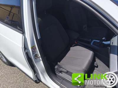 Audi Q3 35 TDI quattro S tronic Business (17)