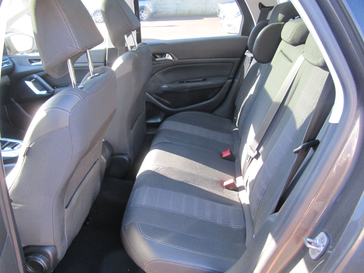 Peugeot 308 SW BlueHDi 130 S&S Allure (15)