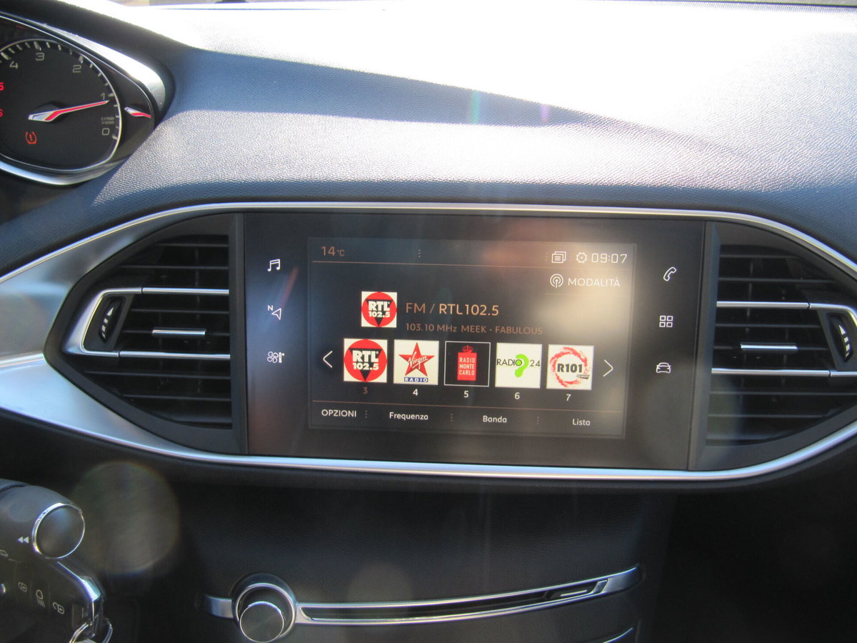 Peugeot 308 SW BlueHDi 130 S&S Allure (7)