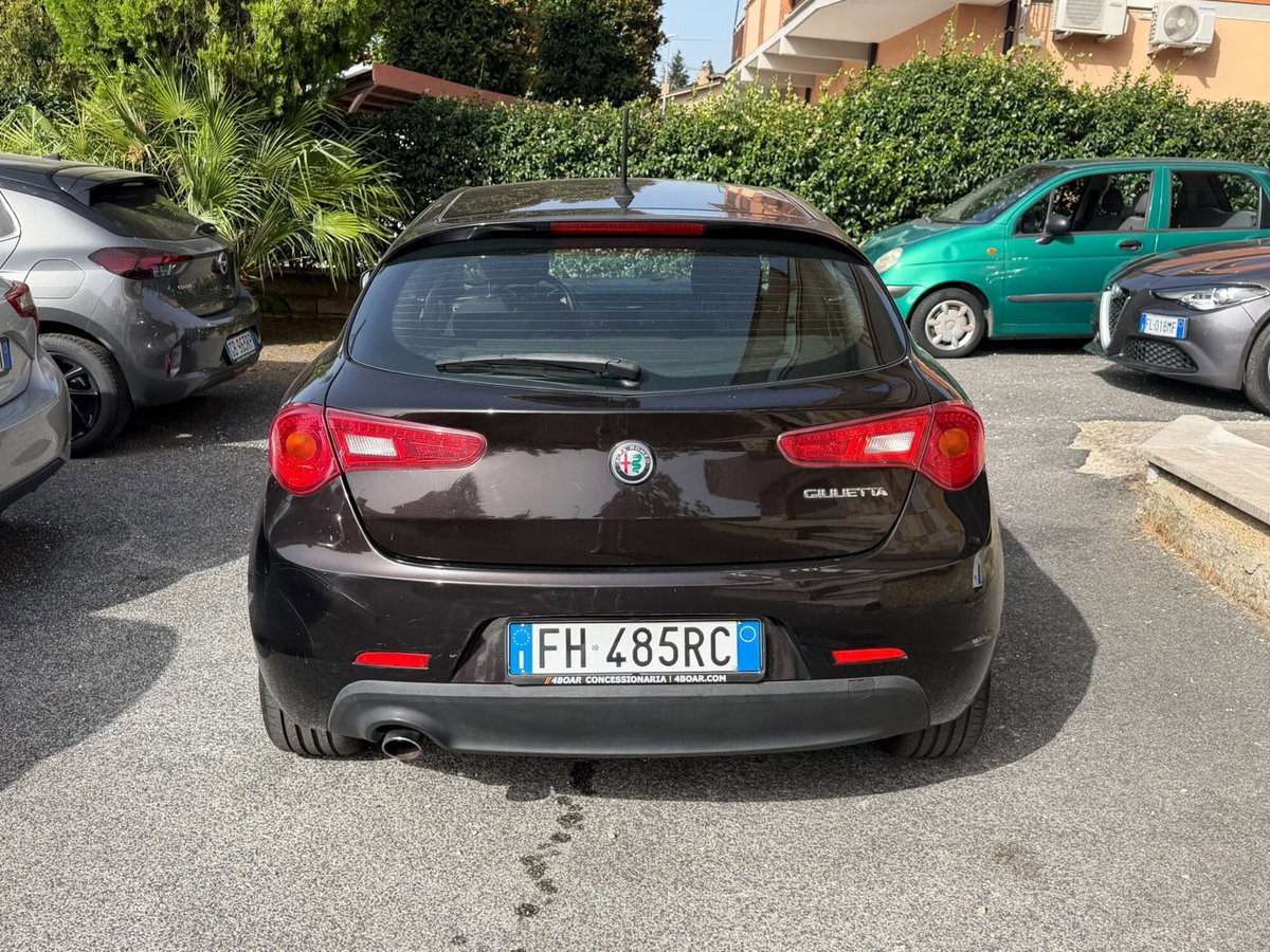 Alfa Romeo Giulietta 1.6 JTDm Ti 120cv (5)