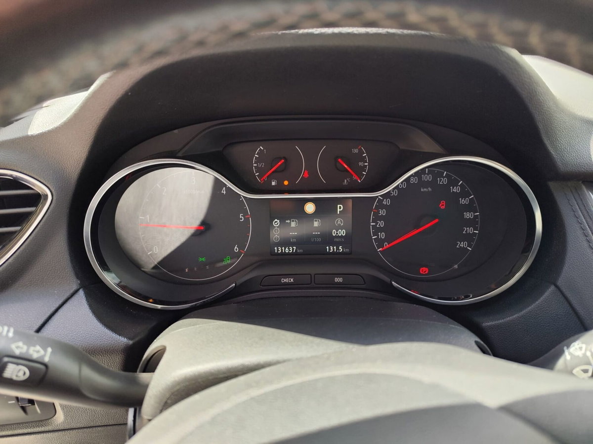 Opel Grandland X 1.5 diesel Ecotec Start&Stop Innovation (3)