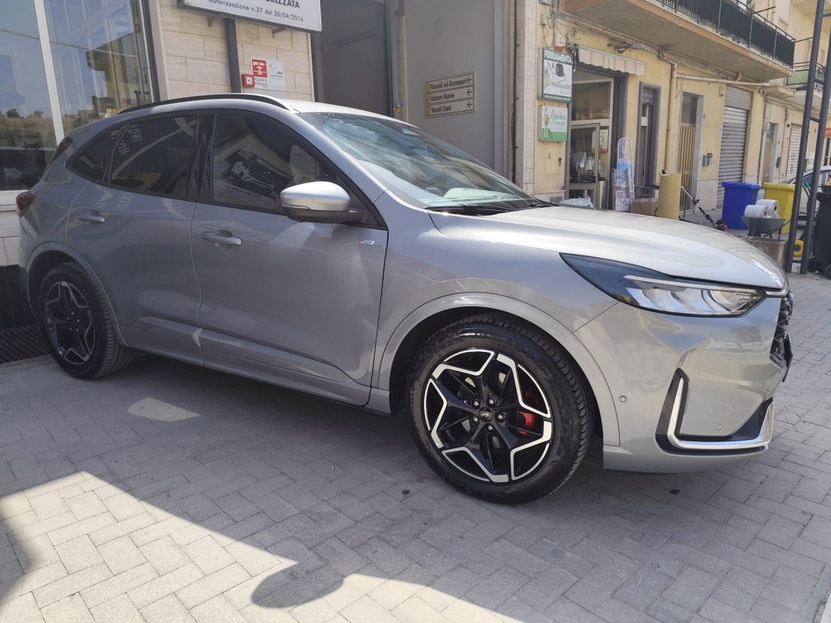 Ford Kuga 1.5 ecoboost Titanium 2wd 150cv (2)