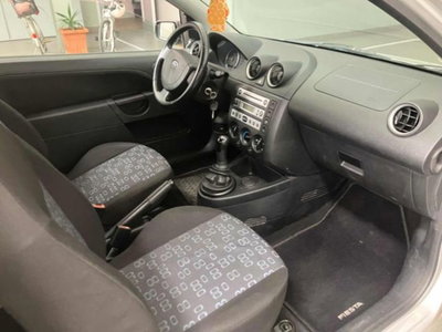 Ford Fiesta 1.2 16V 3p. Ambiente (3)
