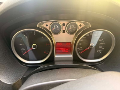 Ford Kuga 2.0 TDCi 136 CV 4WD Titanium DPF (4)