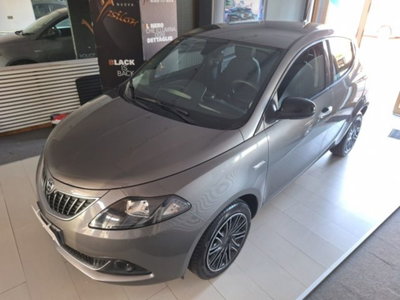 Lancia Ypsilon 1.0 FireFly 5 porte S&S Hybrid Gold Plus usata