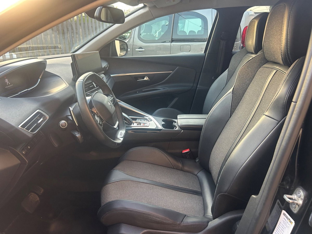 Peugeot 3008 BlueHDi 130 S&S EAT8 GT Pack (14)