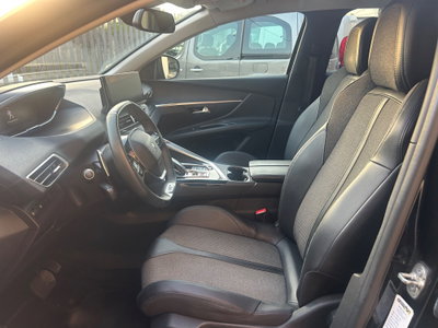 Peugeot 3008 BlueHDi 130 S&S EAT8 GT Pack (14)