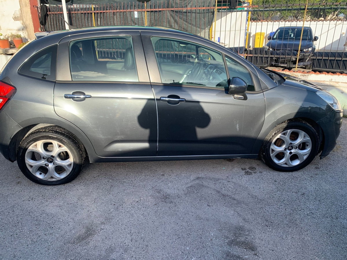 Citroen C3 1.4 HDi 70CV Exclusive (9)