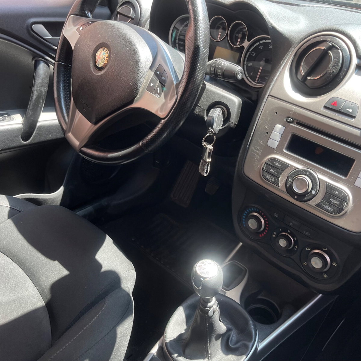 Alfa Romeo MiTo 1.4 78 CV 8V S&S Distinctive (10)