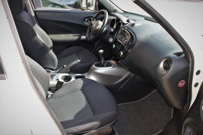 Nissan Juke 1.2 DIG-T 115 Start&Stop Tekna (8)