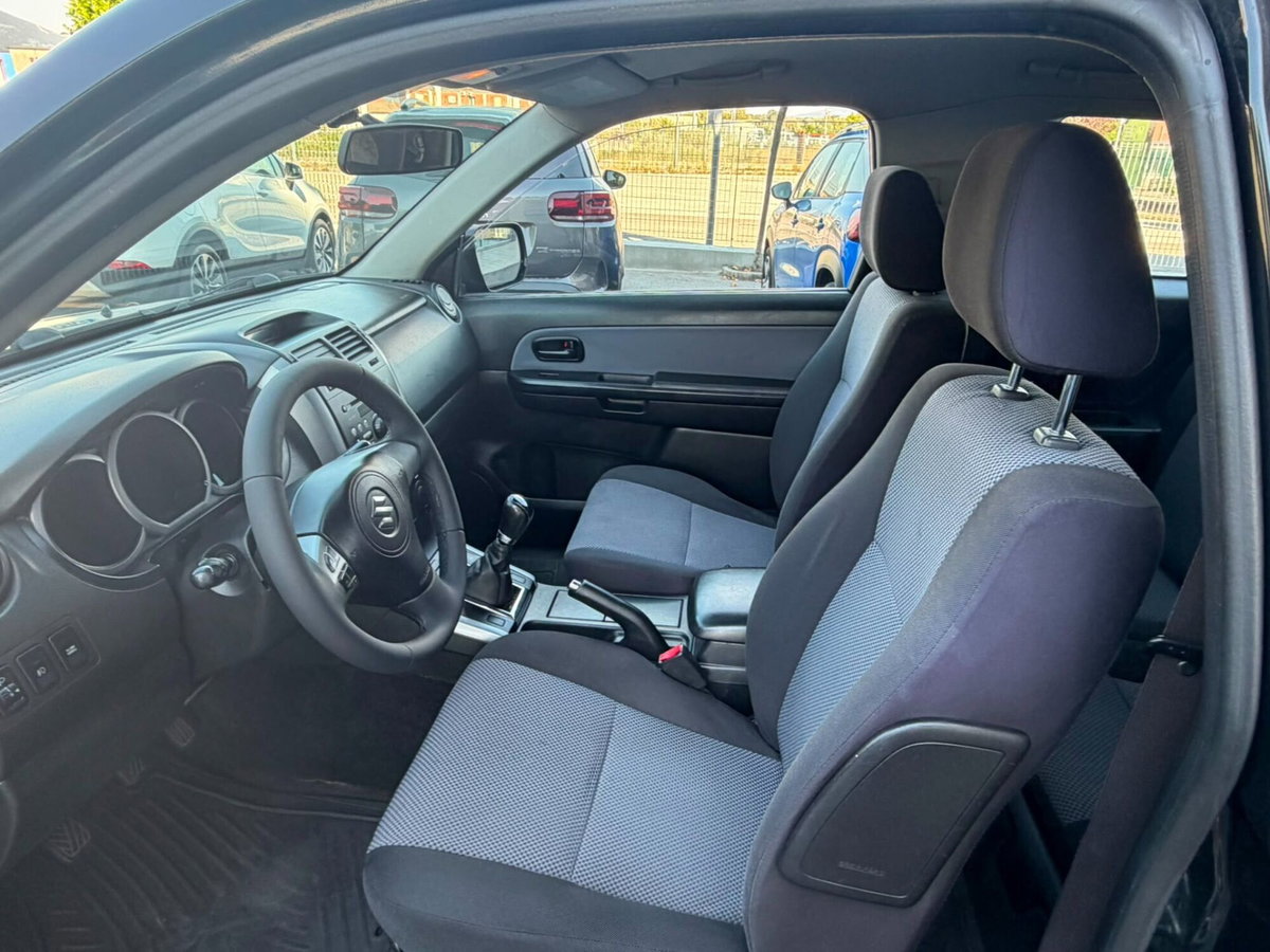 Suzuki Grand Vitara 1.9 DDiS 3 porte Offroad (10)