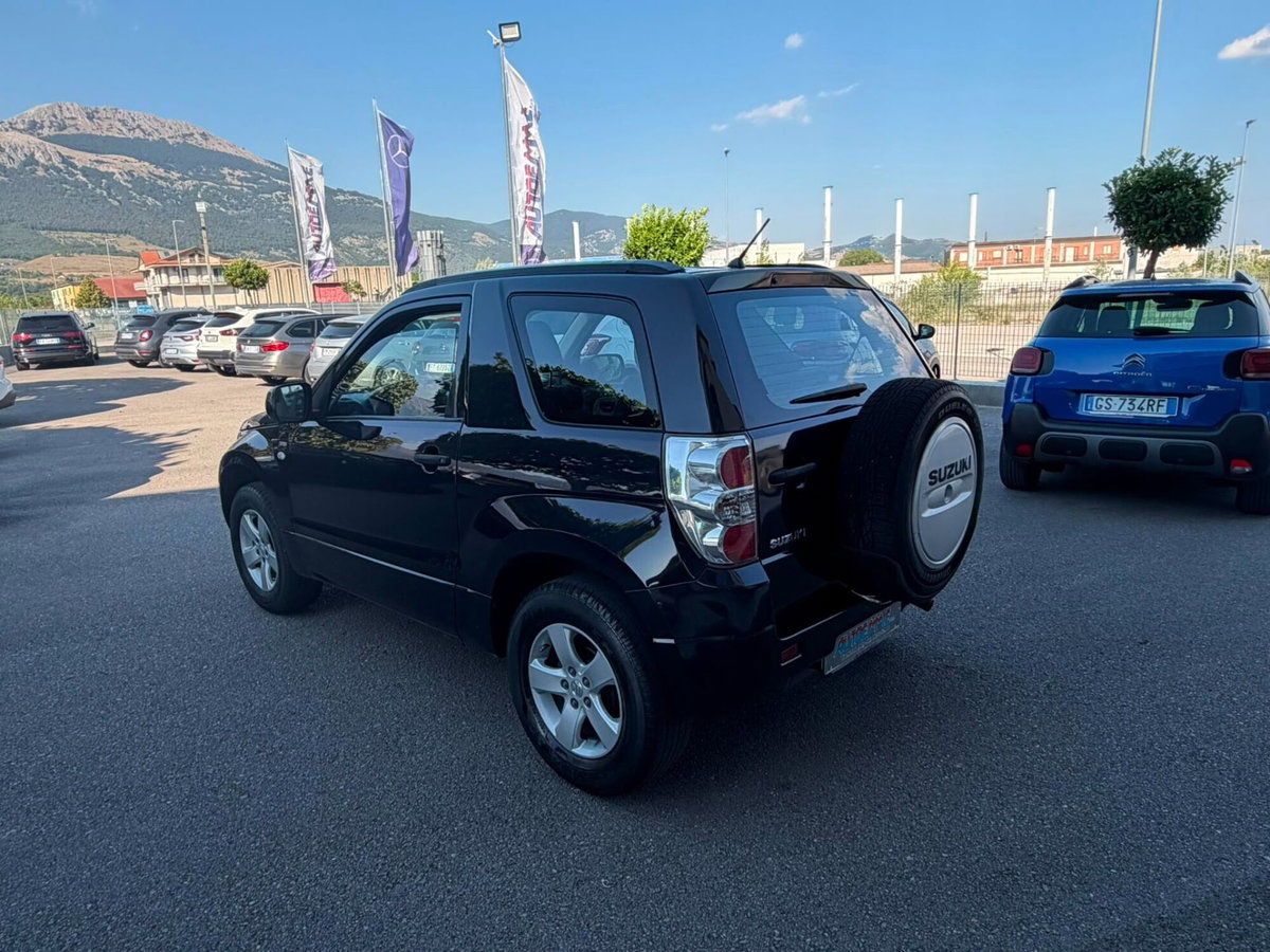 Suzuki Grand Vitara 1.9 DDiS 3 porte Offroad (5)