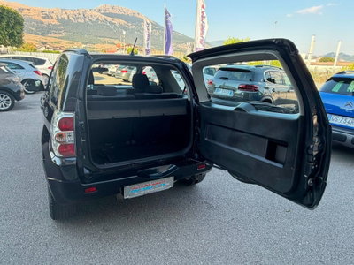 Suzuki Grand Vitara 1.9 DDiS 3 porte Offroad (9)