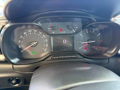 Citroen C3 BlueHDi 100 S&S Shine (9)