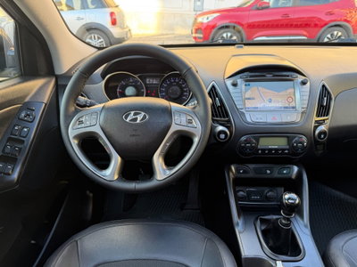 Hyundai ix35 1.7 CRDi 2WD Xpossible (10)