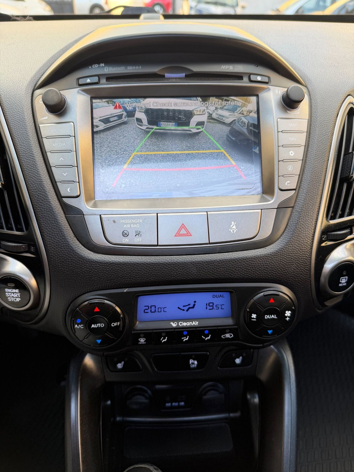 Hyundai ix35 1.7 CRDi 2WD Xpossible (11)