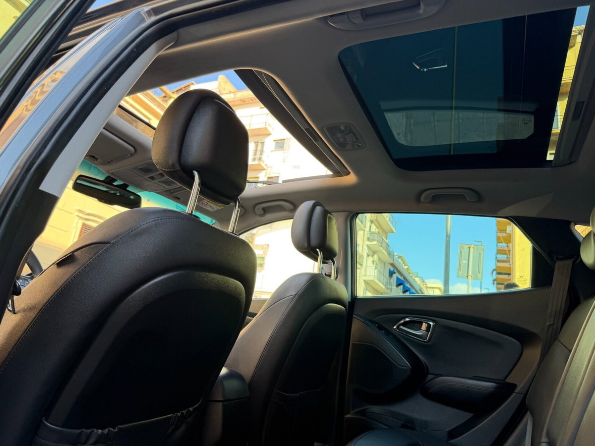 Hyundai ix35 1.7 CRDi 2WD Xpossible (8)