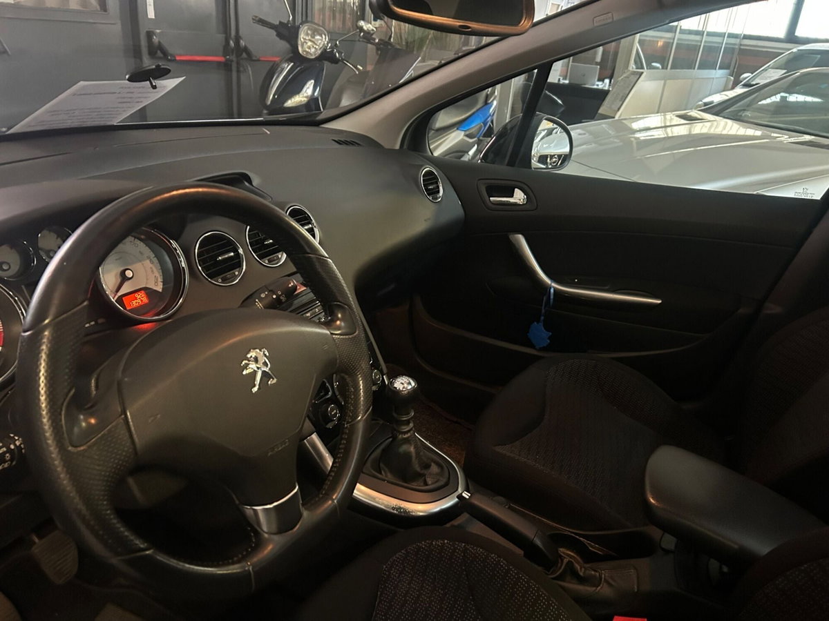Peugeot 308 1.6 THP 156CV 5p. Allure (5)