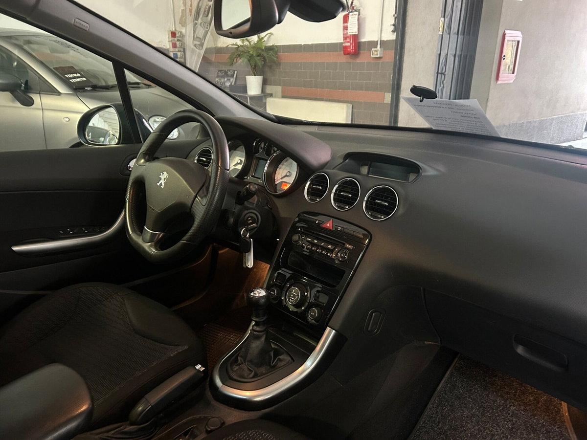 Peugeot 308 1.6 THP 156CV 5p. Allure (6)