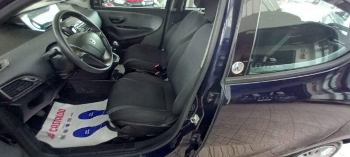 Lancia Ypsilon 1.2 69 CV 5 porte GPL Ecochic Silver (7)