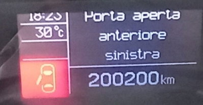 Alfa Romeo Giulietta 1.6 JTDm Super 120cv (13)