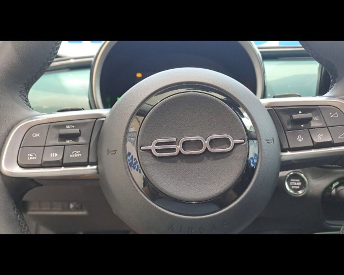 Fiat 600 1.2 hybrid 145cv auto (7)