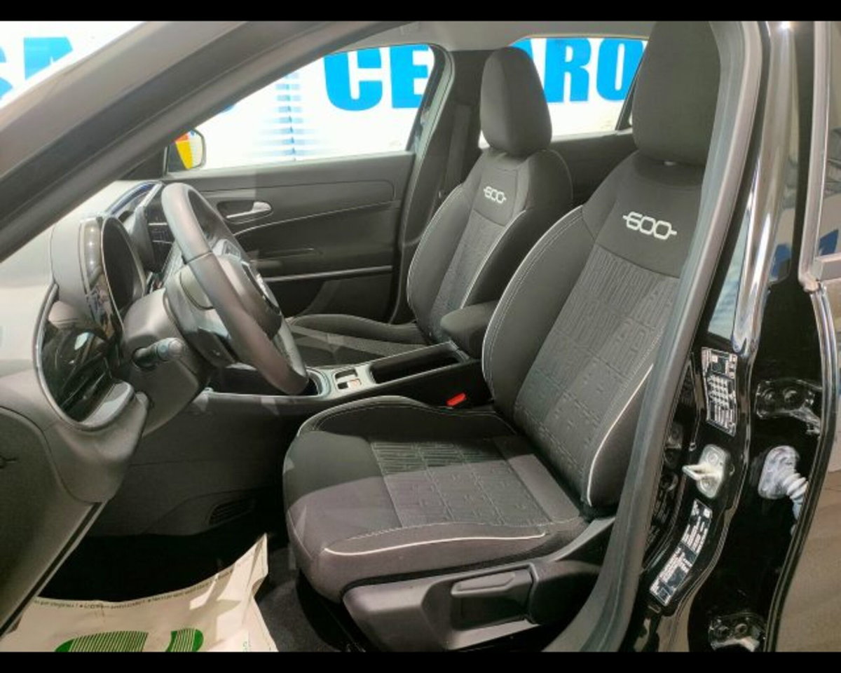 Fiat 600 1.2 hybrid 145cv auto (17)