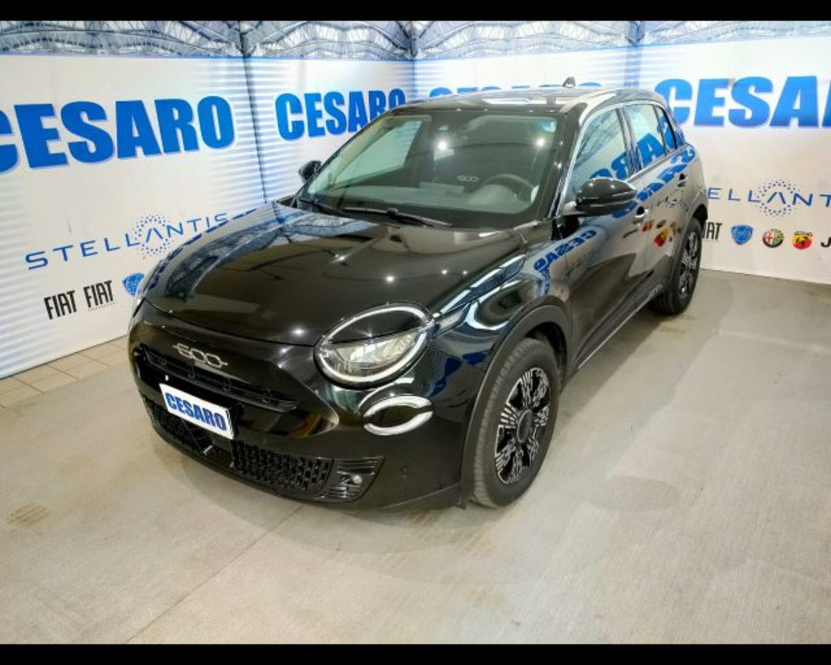Fiat 600 1.2 hybrid 145cv auto (2)