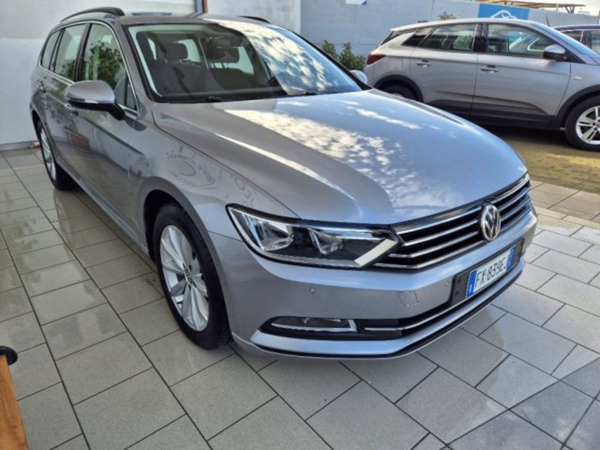 Volkswagen Passat Variant 1.6 TDI SCR DSG Business BMT (2)