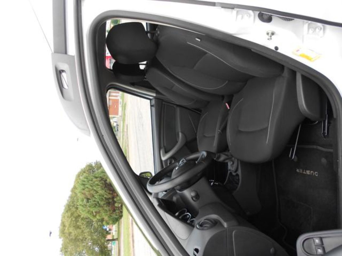 Dacia Duster 1.6 115CV Start&Stop 4x2 Lauréate (13)