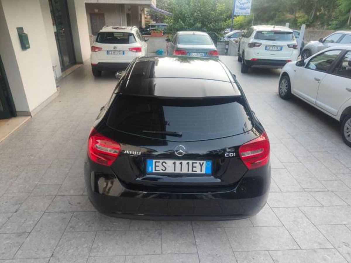 Mercedes-Benz Classe A 180 CDI BlueEFFICIENCY Automatic Sport (10)