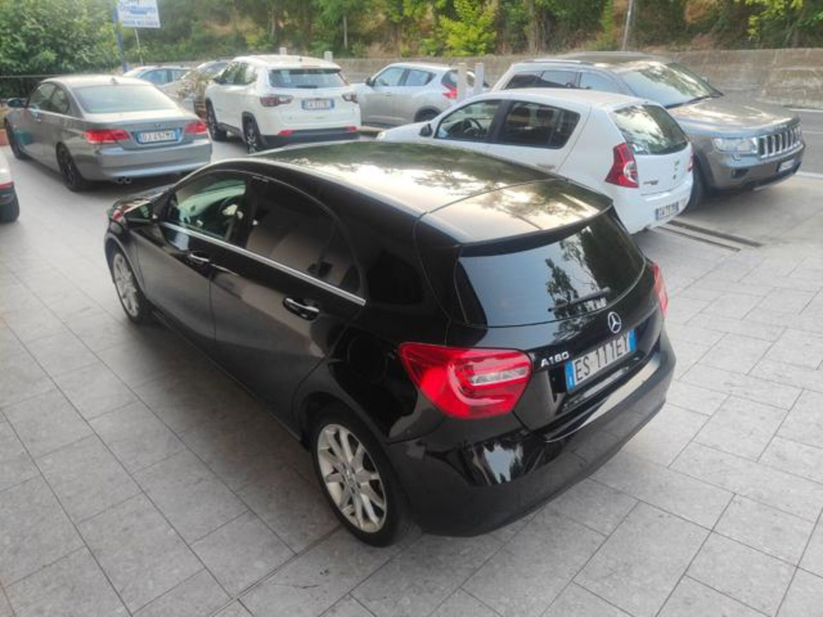 Mercedes-Benz Classe A 180 CDI BlueEFFICIENCY Automatic Sport (12)