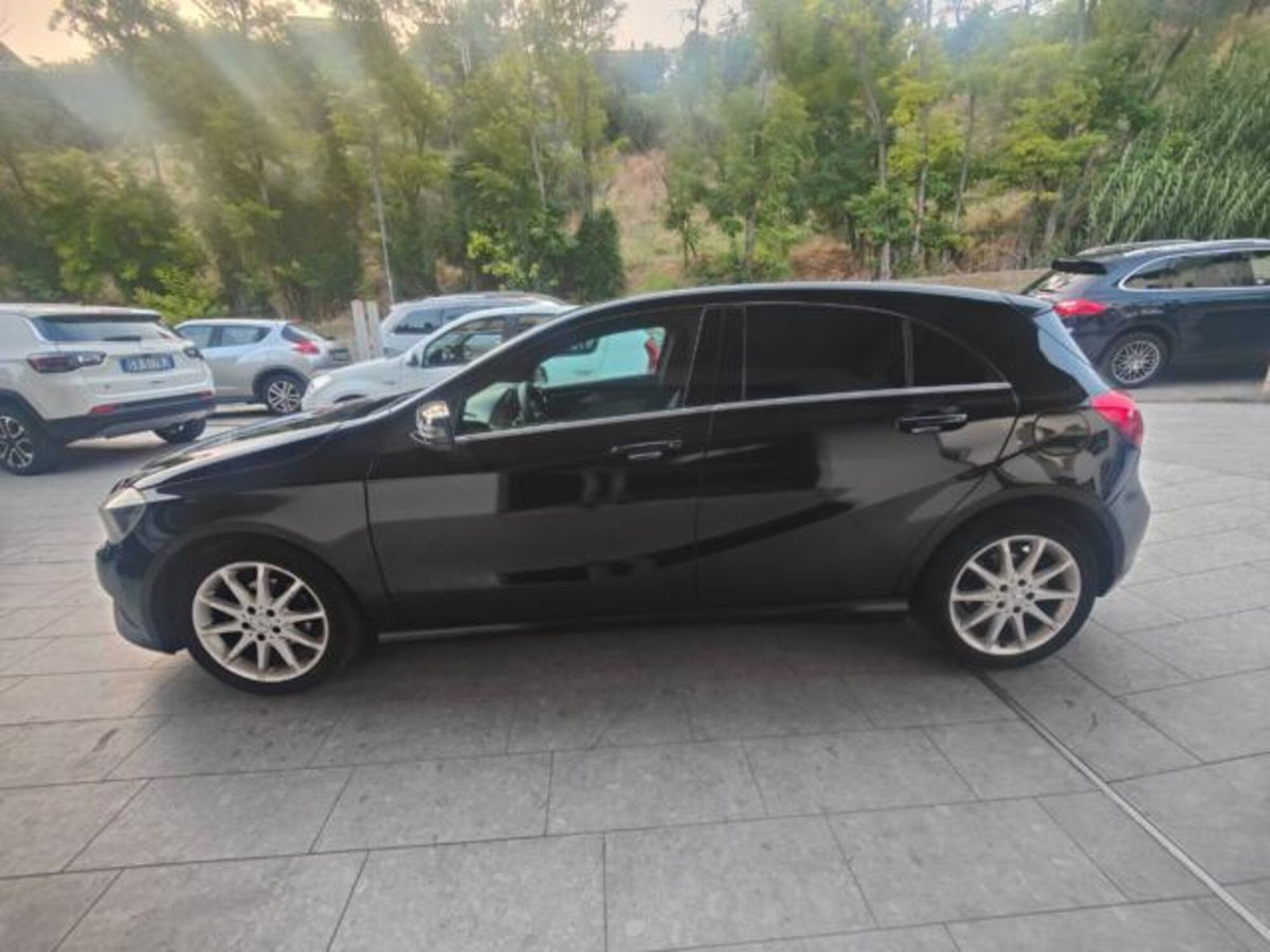 Mercedes-Benz Classe A 180 CDI BlueEFFICIENCY Automatic Sport (14)