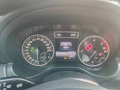 Mercedes-Benz Classe A 180 CDI BlueEFFICIENCY Automatic Sport (16)