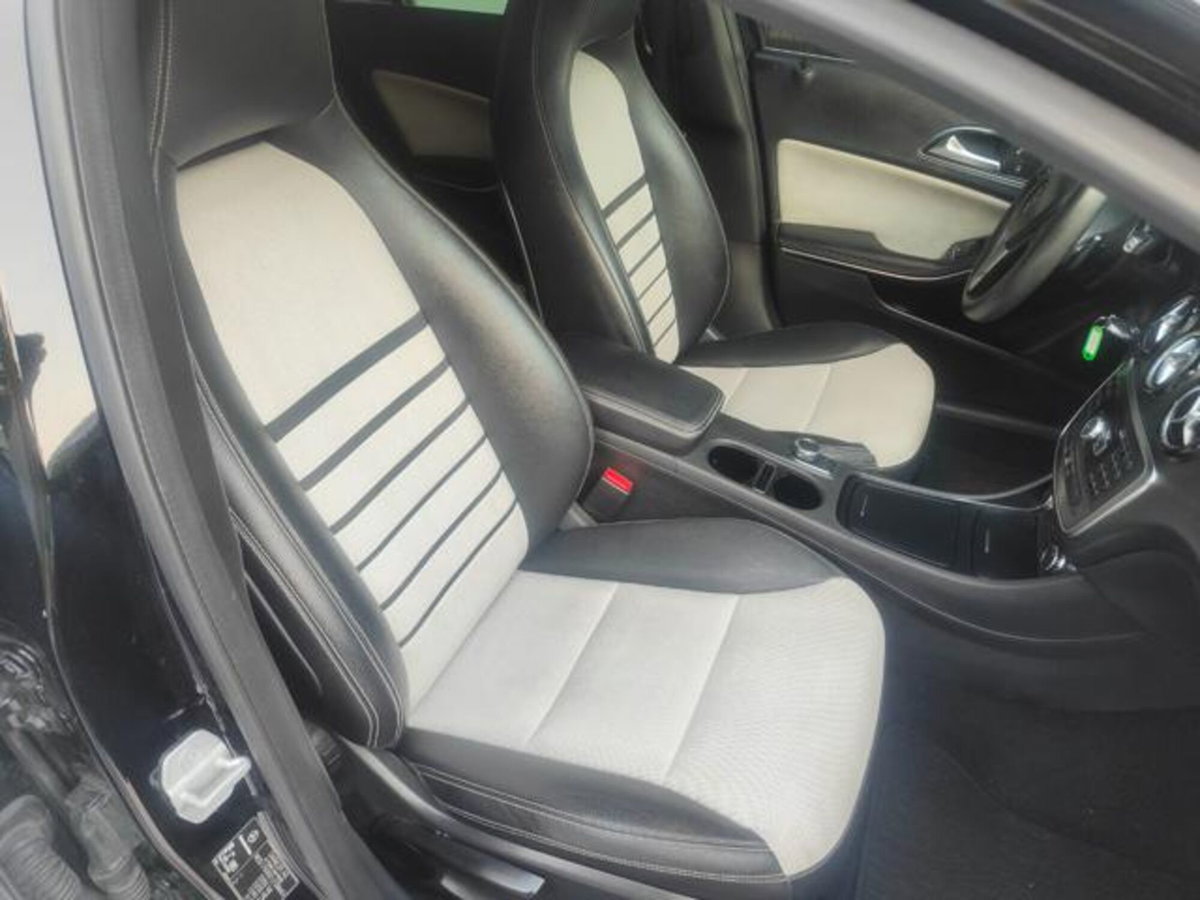 Mercedes-Benz Classe A 180 CDI BlueEFFICIENCY Automatic Sport (19)
