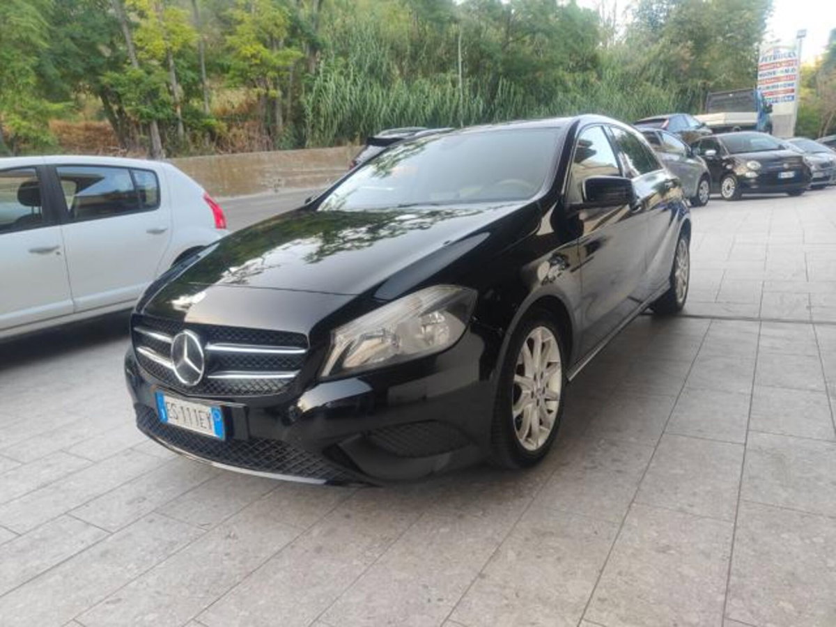Mercedes-Benz Classe A 180 CDI BlueEFFICIENCY Automatic Sport (2)