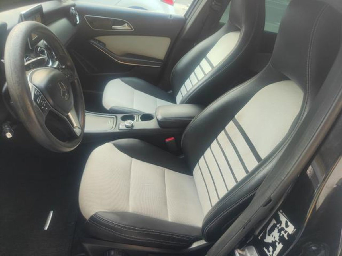 Mercedes-Benz Classe A 180 CDI BlueEFFICIENCY Automatic Sport (20)