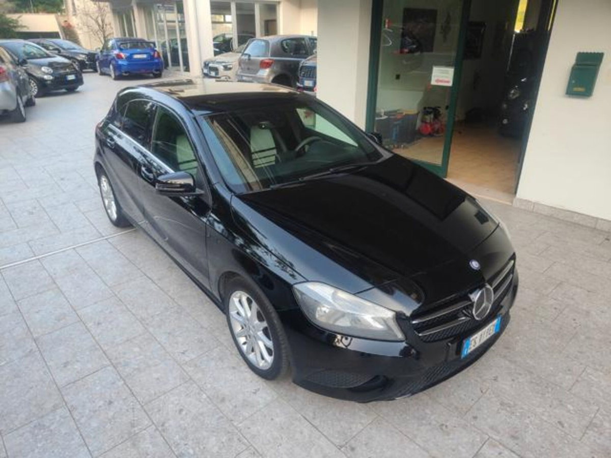 Mercedes-Benz Classe A 180 CDI BlueEFFICIENCY Automatic Sport (6)