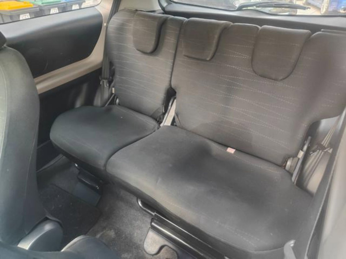 Toyota Yaris 1.0 3 porte (11)